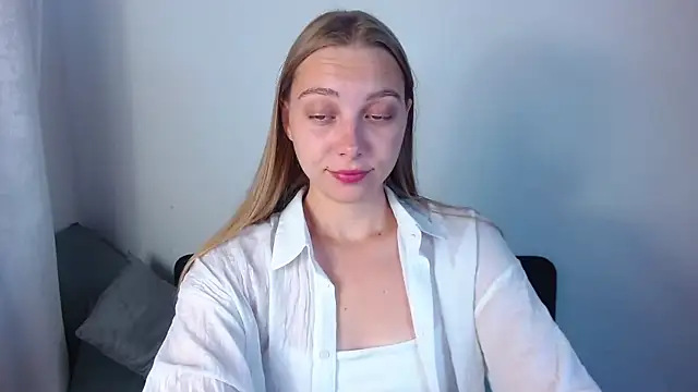 Snapshot of bellaa_love_ chatting on 07/15/26, 12:16 bellaa love online show from 07/15/26, 12:16