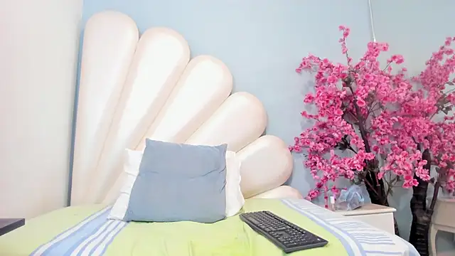 Snapshot of Ally_Parkeer_ chatting on 03/07/25, 04:55 Ally Parkeer online show from 03/07/25, 04:55