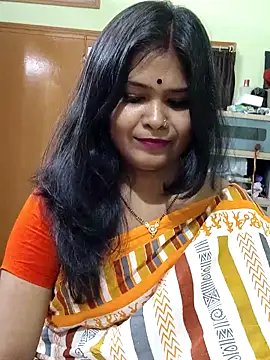 yoursweety09 online show from 10/18/25, 01:56