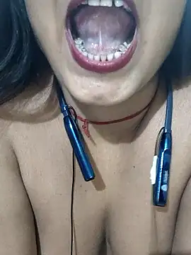 yoursweety09 online show from 01/13/26, 08:19