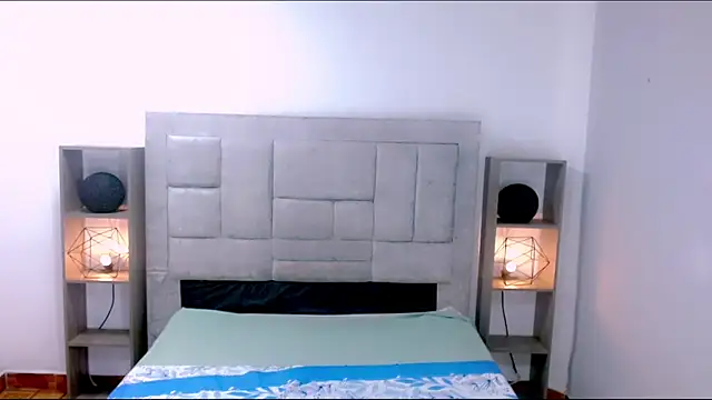 Eban Dustan online show from 03/29/26, 05:07