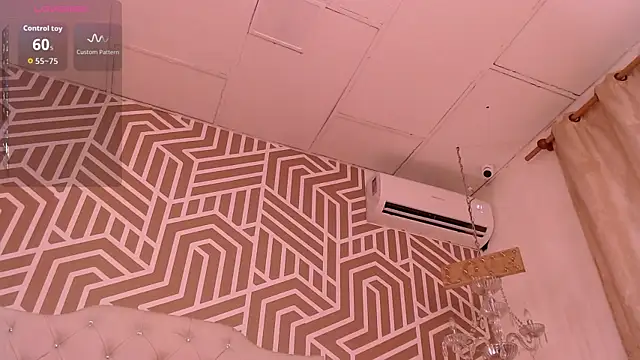 Snapshot of SashaDurante chatting on 02/23/26, 12:35 SashaDurante online show from 02/23/26, 12:35