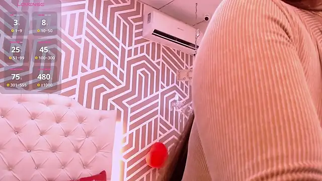 Snapshot of SashaDurante chatting on 02/24/26, 12:36 SashaDurante online show from 02/24/26, 12:36