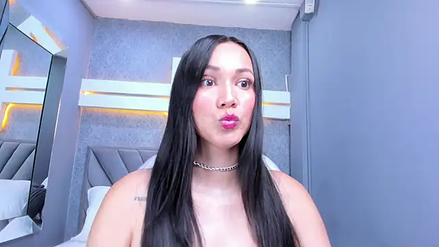 JessicaMilan online show from 10/30/25, 10:32