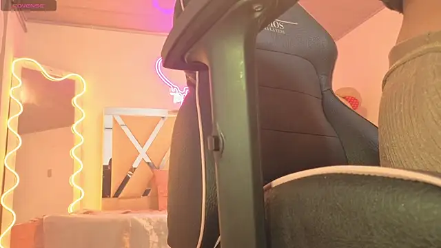 Laylafoxy tay online show from 10/25/25, 03:25