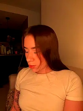 Im Valen Cute online show from 09/25/25, 01:42