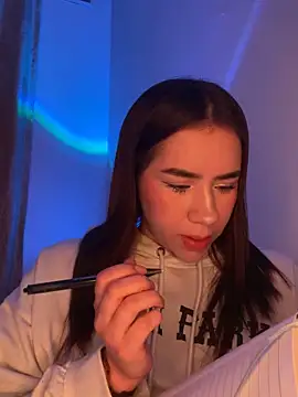 Im Valen Cute online show from 10/26/25, 12:49