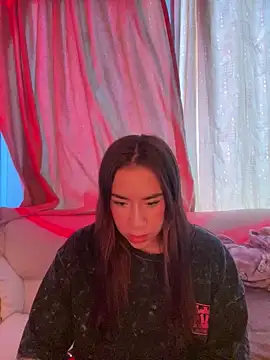 Im Valen Cute online show from 04/12/26, 10:48