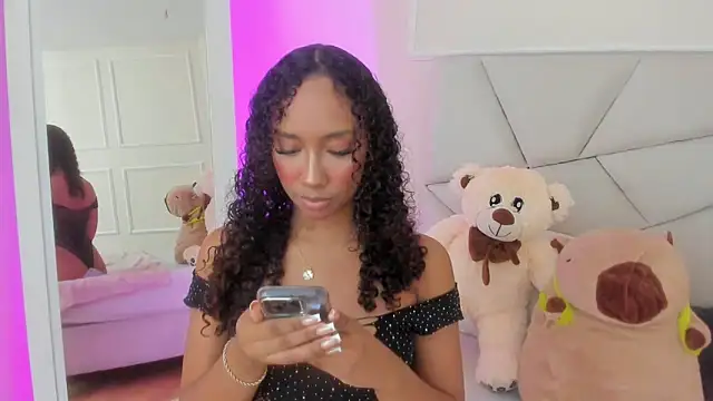 Amber  Sanchez online show from 03/11/25, 09:48
