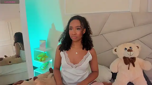 Amber  Sanchez online show from 03/17/25, 04:40