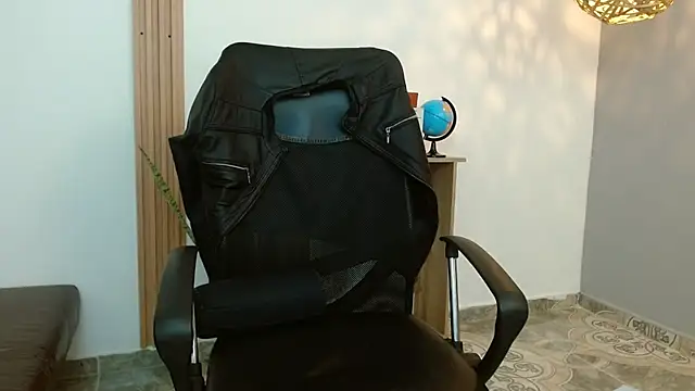 Reiko 85  online show from 02/11/25, 09:25