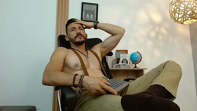 Reiko 85  online show from 02/15/25, 01:10