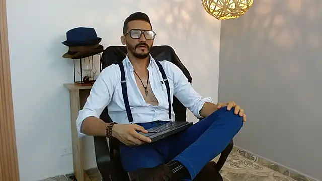 Reiko 85  online show from 02/21/25, 07:43