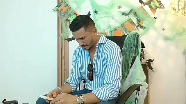 Reiko 85  online show from 10/16/25, 02:40