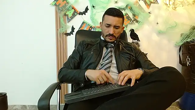 Reiko 85  online show from 10/20/25, 07:03