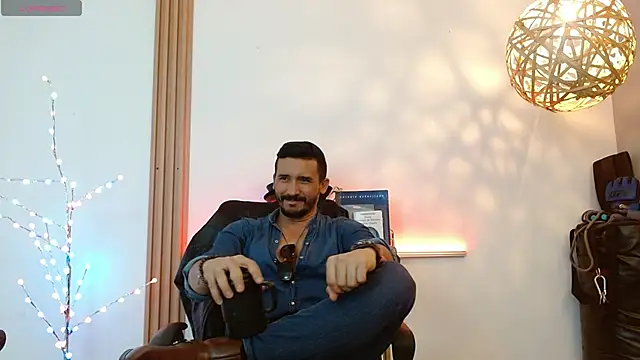 Reiko 85  online show from 01/17/26, 07:28