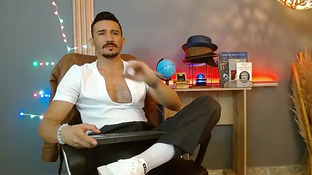 Reiko 85  online show from 02/20/26, 02:39