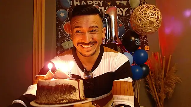 Reiko 85  online show from 04/18/26, 07:58