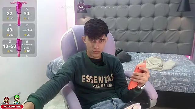 Snapshot of Dyla_n18 chatting on 01/15/25, 11:30 Dyla n18 online show from 01/15/25, 11:30