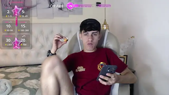Snapshot of Dyla_n18 chatting on 02/17/25, 11:20 Dyla n18 online show from 02/17/25, 11:20