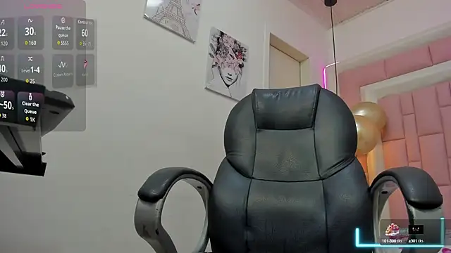 Snapshot of Dyla_n18 chatting on 10/12/25, 11:48 Dyla n18 online show from 10/12/25, 11:48