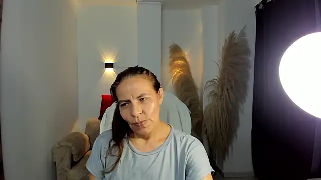 Milf karlye online show from 02/04/26, 01:44