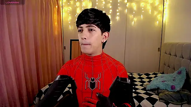 Snapshot of teobowny_ chatting on 12/15/24, 10:58 teobowny online show from 12/15/24, 10:58