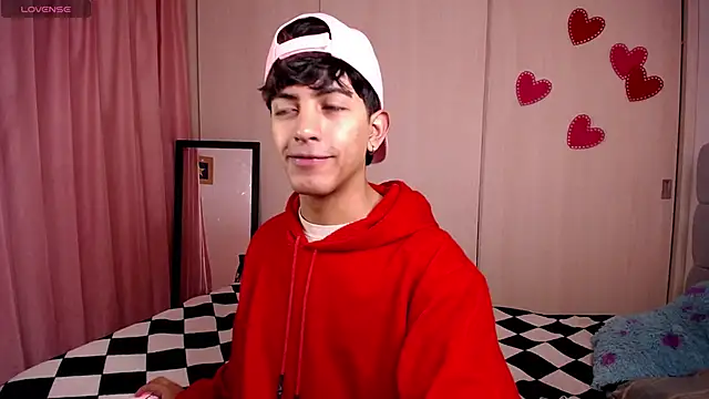 Snapshot of teobowny_ chatting on 03/05/25, 05:29 teobowny online show from 03/05/25, 05:29