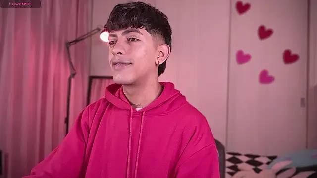 Snapshot of teobowny_ chatting on 03/13/25, 03:39 teobowny online show from 03/13/25, 03:39