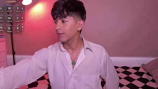 Snapshot of teobowny_ chatting on 09/27/25, 10:04 teobowny online show from 09/27/25, 10:04