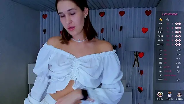 Jennifer Wadee online show from 03/11/25, 01:16