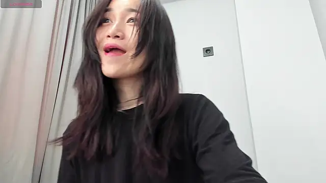 Snapshot of aenie chatting on 02/03/25, 04:14 aenie online show from 02/03/25, 04:14