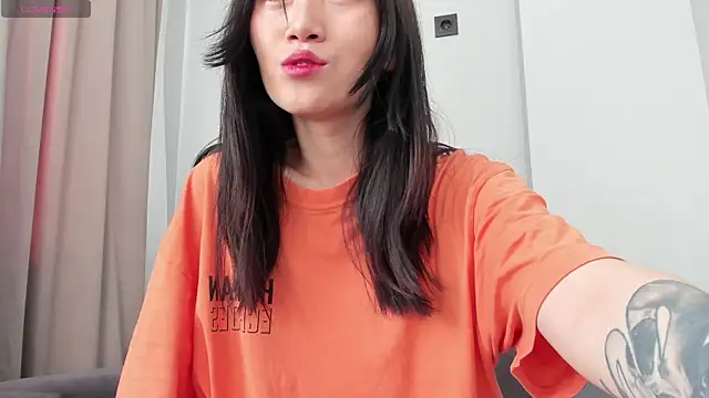 Snapshot of aenie chatting on 02/08/25, 05:08 aenie online show from 02/08/25, 05:08