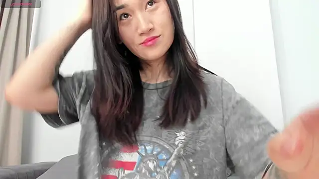 Snapshot of aenie chatting on 02/24/25, 05:00 aenie online show from 02/24/25, 05:00