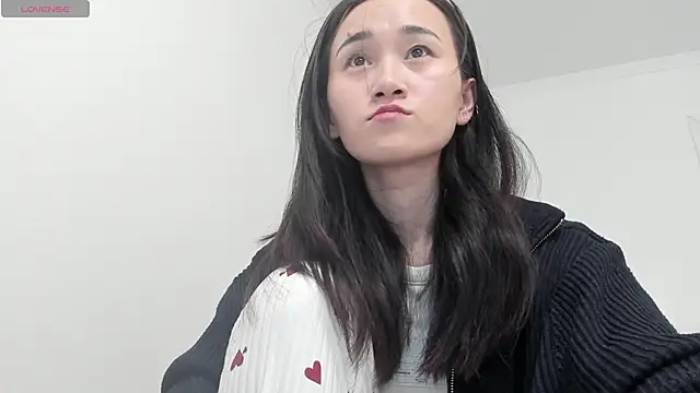 Snapshot of aenie chatting on 03/14/25, 09:14 aenie online show from 03/14/25, 09:14