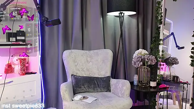 Snapshot of Anal_Girl_ chatting on 02/21/26, 05:03 Anal Girl online show from 02/21/26, 05:03