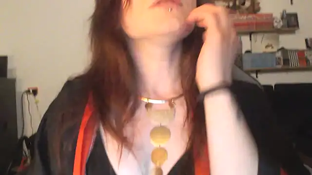 complicata mente online show from 12/22/24, 10:04