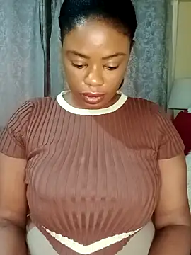 Luciouslips00 online show from 11/17/25, 03:51