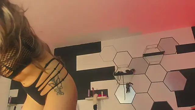 haileycat online show from 01/22/25, 04:13