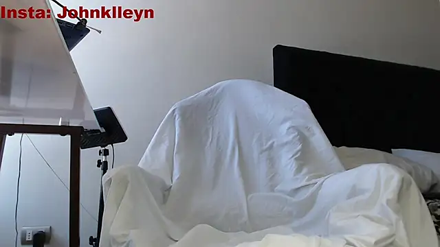 jonhklleyn online show from 11/18/25, 06:23