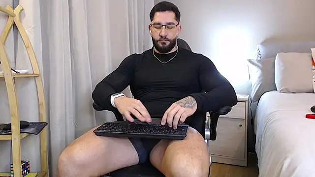 jonhklleyn online show from 07/20/26, 08:22