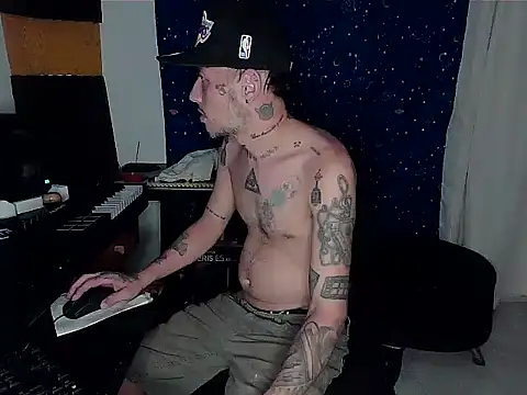 patrik tattoo  online show from 12/28/24, 05:02