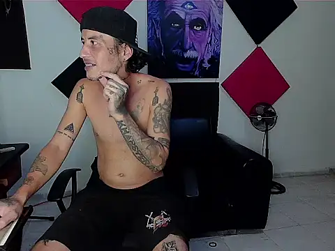 patrik tattoo  online show from 10/08/25, 04:54