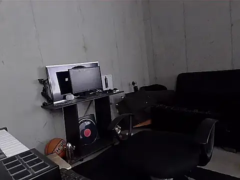 Snapshot of patrik_tattoo_ chatting on 02/07/26, 04:22 patrik tattoo online show from 02/07/26, 04:22