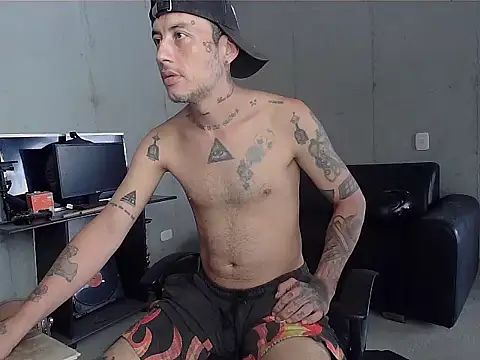 patrik tattoo  online show from 03/18/26, 03:59