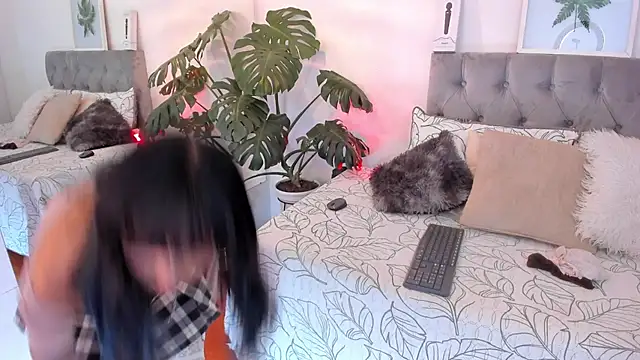 Kitty Pam online show from 11/18/25, 09:08