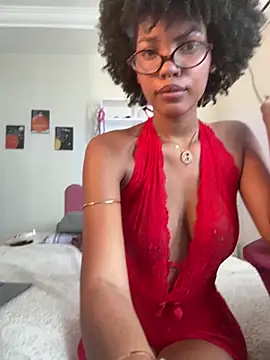 MayBailey online show from 08/07/26, 02:19