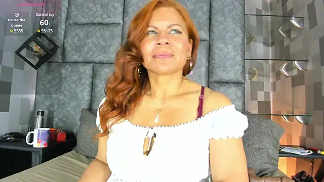 Corina Taylor  online show from 02/11/25, 09:14