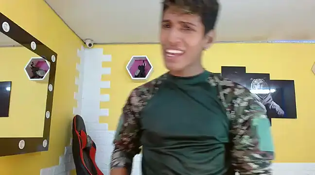 mau elixxx online show from 02/01/25, 03:30