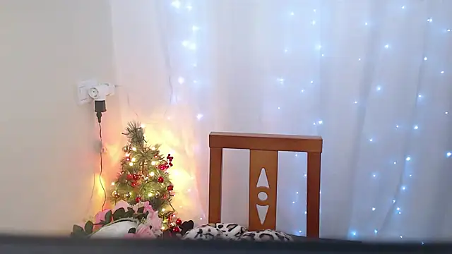 Snapshot of Genesisgems11_ chatting on 12/27/24, 07:18 Genesisgems11  online show from 12/27/24, 07:18